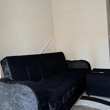 Flat In Appartement *